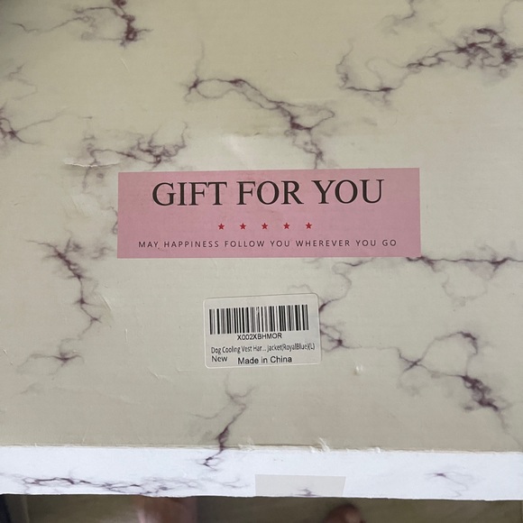 New in box  ~ Dog harness with charging fans. - Picture 4 of 4